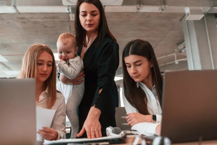 4 Reasons Women Appear To Be Better Investors